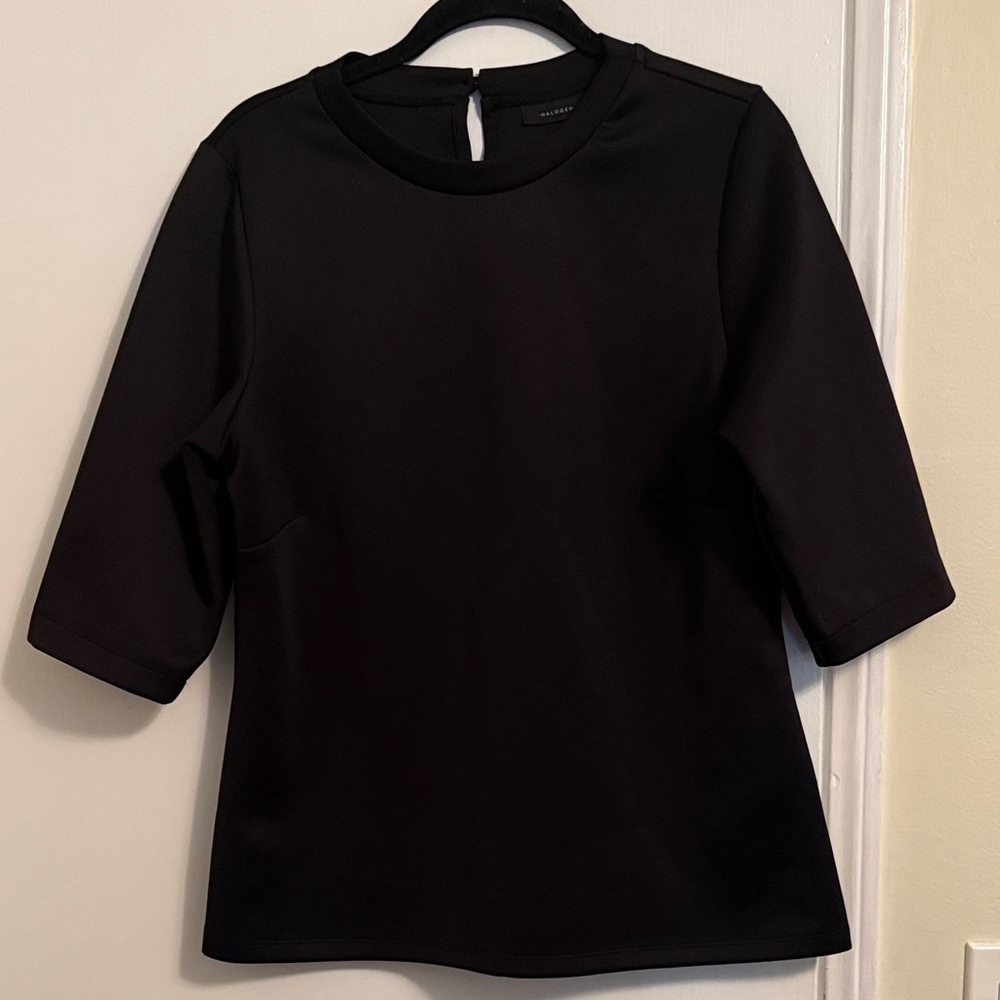 Halogen®
Black Short Sleeve Ponte Top